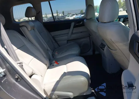 2011 Toyota Highlander Base V6 from USA, damaged, VIN 5TDBK3EH1BS084705